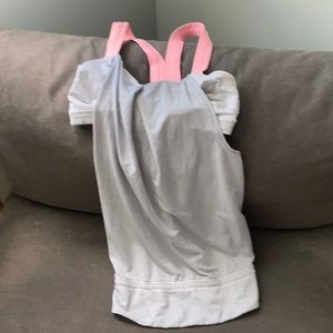 Size 2 Lululemon workout top